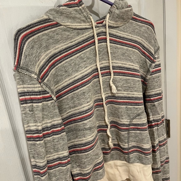 FP Sweatshirt✨ - Picture 2 of 4